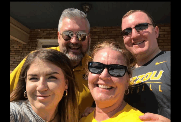 https://sadik-o.com - Support for Funeral and Medical Bills After Mom's Passing