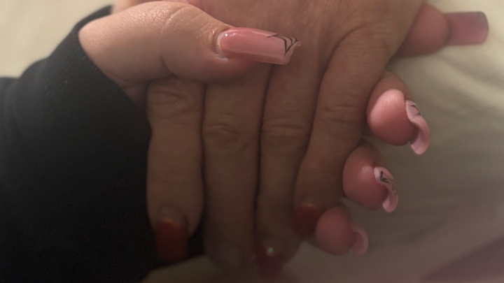 Aid for Dina’s Memorial and Family Needs