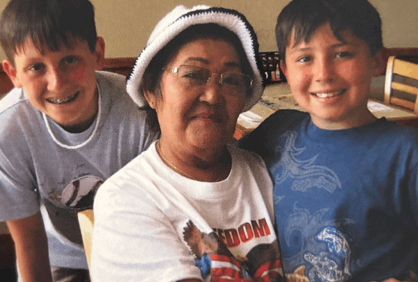 https://sadik-o.com - Help the Roach Family Say Goodbye to Grandma