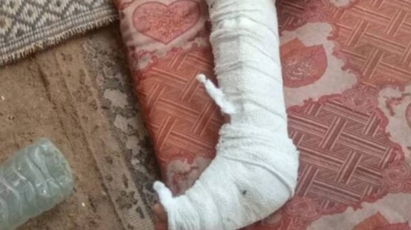 Help Amani and Her Children Evacuate and Treat an Injury - – Sadik-O