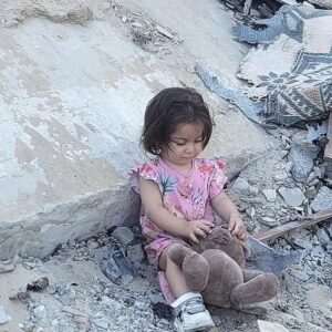 https://sadik-o.com - refugees and asylum seeekers - Help Mustafa and his daughter Tala escape the genocide in Gaza