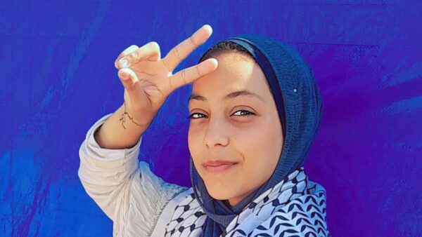 https://sadik-o.com - refugees and asylum seeekers - Help Rahaf complete her studies