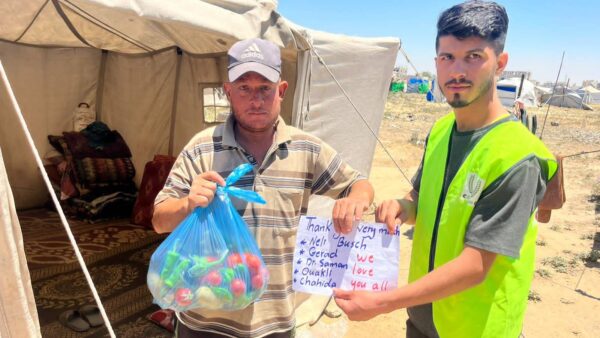 https://sadik-o.com - refugees and asylum seeekers - Support ONE HAND TEAM to save poor families