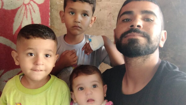 https://sadik-o.com - refugees and asylum seeekers - Help Ahmed feed his children and family and get them out of Gaza