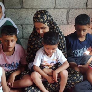 Help Nafeez and her 6 children in Gaza - – Sadik-O