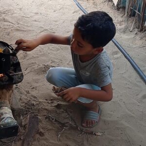 https://sadik-o.com - refugees and asylum seeekers - Help Farah and Her Family in Gaza
