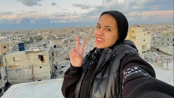https://sadik-o.com - refugees and asylum seeekers - Help Ayat and her family rebuild their life  ❤️