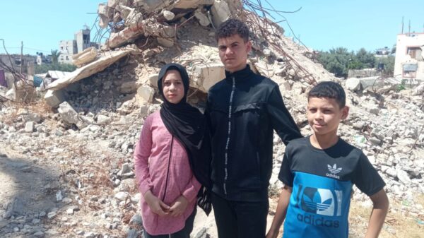 https://sadik-o.com - refugees and asylum seeekers - Help Malak and her family save their lives.