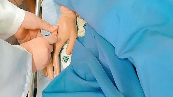 https://sadik-o.com - refugees and asylum seeekers - Help a Gazan Medical Student Continue Her Studies