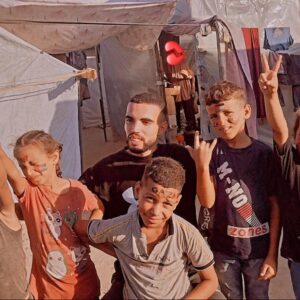 help Obaida & his family survive in the streets of Gaza - – Sadik-O