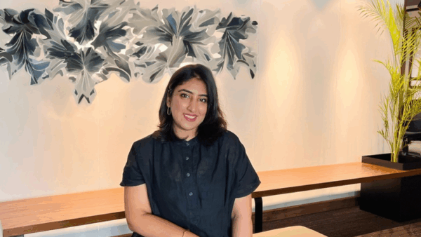 Help Awaisha Relocate to LSE