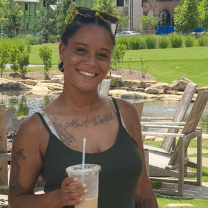 Help Ashley SHINE in Beauty School