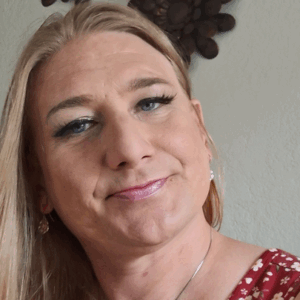 Support Myshell's Journey to a Social Work Degree