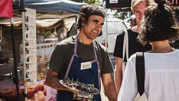 https://sadik-o.com - refugees and asylum seeekers - Arad needs a new Date-mobile (van)!