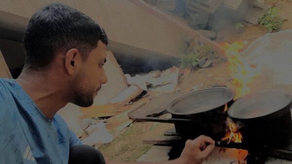https://sadik-o.com - refugees and asylum seeekers - Help my family survive hunger  Donate anything